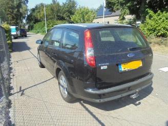 Damaged car Ford Galant Focus Wagon 1.8-16V Amb. FlexiF. 2007/10