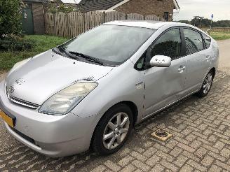damaged passenger cars Toyota Prius Prius 1.5 VVT-i Business Edition search 2006/2