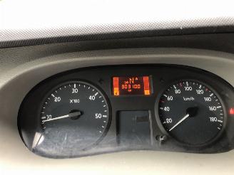 Renault Master Master T35 2.5 dCi oprijwagen picture 10