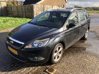 uszkodzony samochody osobowe Ford Focus Focus Wagon 1.6 Comfort 2011/4