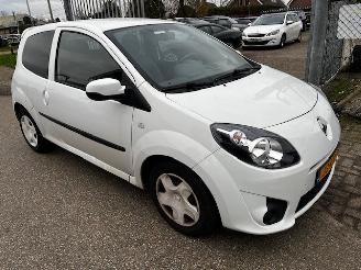 skadebil auto Renault Twingo  2011/6