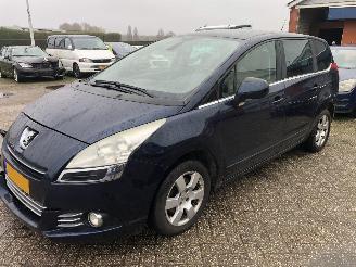 krockskadad bil auto Peugeot 5008 5008 1.6 THP Family 7p. 2011/12
