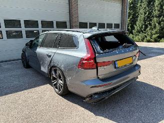  Volvo V-60 2.0 B4 R-Design Automaat 2021/2