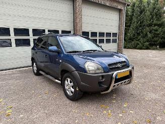 krockskadad bil auto Hyundai Tucson 2.0i 4WD Style Cruise Clima NAP ! 2004/8