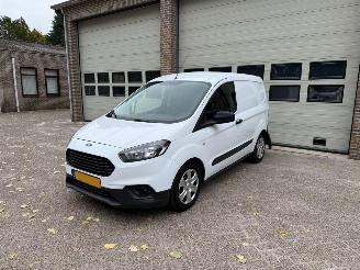Vaurioauto  commercial vehicles Ford Transit Courier Van 1.0 Cruise Airco 53475 Km NAP ! 2019/4