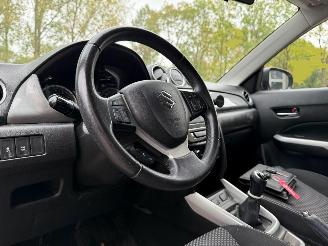 Suzuki Vitara 1.6 Exclusive Cruise Navi Clima NAP ! picture 6
