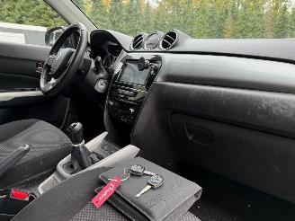 Suzuki Vitara 1.6 Exclusive Cruise Navi Clima NAP ! picture 5