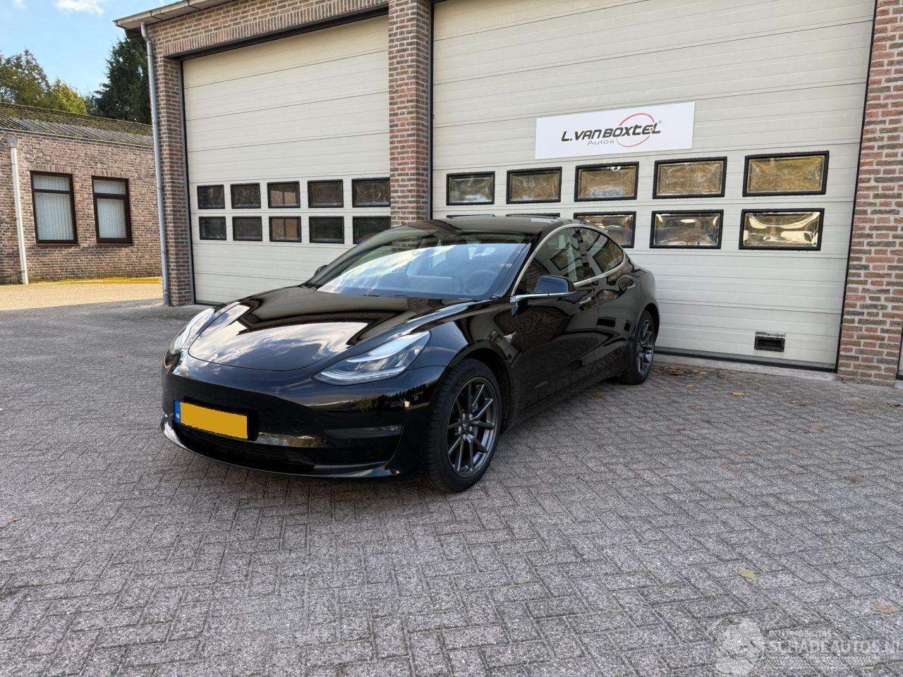 Tesla Model 3 Long Range AWD 75 kWh Pano Leder NAP !