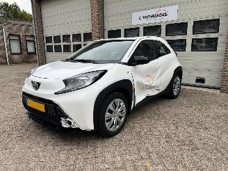 Toyota Aygo X 1.0 VVT-i MT Play Navi Cruise 29303 Km NAP ! picture 2