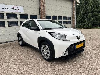 krockskadad bil auto Toyota Aygo X 1.0 VVT-i MT Play Navi Cruise 29303 Km NAP ! 2024/1