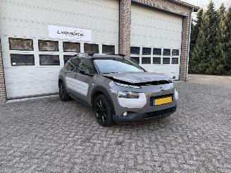 skadebil auto Citroën C4 cactus 1.2 e-VTi Business Automaat Navi Clima Cruise NAP ! 2014/11