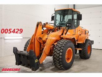 skadebil machine Mitsubishi  DL250 Wiellader Airco BY 2011 2011/1