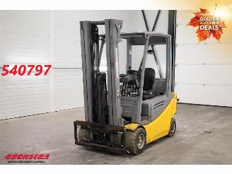 krockskadad bil machine Jungheinrich  EFG320 Heftruck BY 2017 2017/5