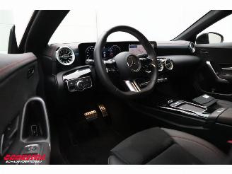 Mercedes Cla-klasse 180 Shooting Brake Star Edition 7G-Tronic AMG LED ACC Camera SHZ 6.727 km! picture 19