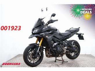 krockskadad bil motor Yamaha  Tracer 900 ABS Akrapovic LED 2017/3