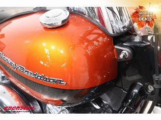 Harley-Davidson  107 FLDE Softail Deluxe 5HD Jekill & Hyde ABS LED 18.643 km! picture 13
