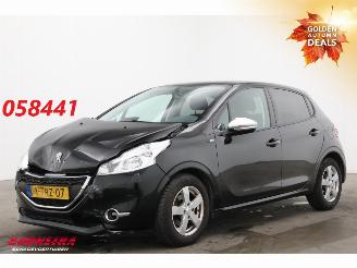 Unfallwagen Peugeot 208 1.2 VTi Style Navi Airco Cruise PDC 117.066 km! 2014/4