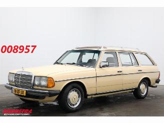 Coche accidentado Mercedes Arosa 300 TD Combi Aut. W123 Radio AHK + extra wielset! 1982/2