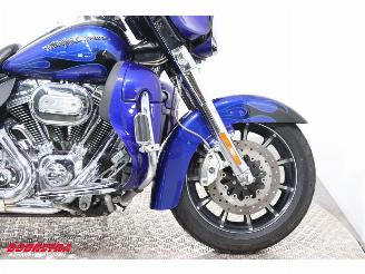 Harley-Davidson  FLHTCUSE CVO Electra Glide Ultra Classic 110 5HD! Cruise Radio SHZ picture 9