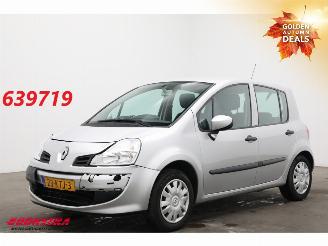 krockskadad bil auto Renault Modus 1.2 TCE Expression Airco Radio/CD 106.670 km! 2010/2