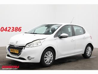 Coche accidentado Peugeot 208 1.2 VTi 5-DRS Urban Soul Navi Clima Cruise PDC 2013/6