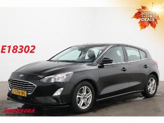 krockskadad bil auto Ford Focus 1.0 EcoBoost Hybrid Airco Navi Camera 87.278km! 2020/9