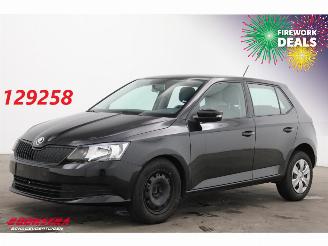 uszkodzony samochody osobowe Skoda Fabia 1.0 Active Airco Bluetooth 52.434 km! 2018/6