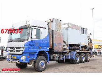 Vaurioauto  passenger cars Mercedes Actros 3344AK 8/6X6 Manual Blatt/Blatt 2x PTO 2x Pump 2013/7