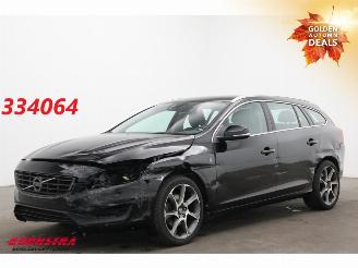 krockskadad bil auto Volvo V-60 2.0 D2 Ocean Race Clima Navi 88.508km! 2016/8