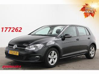 krockskadad bil auto Volkswagen Golf 1.2 TSI Trendline 5-DRS Navi Clima Cruise SHZ PDC AHK 2014/2
