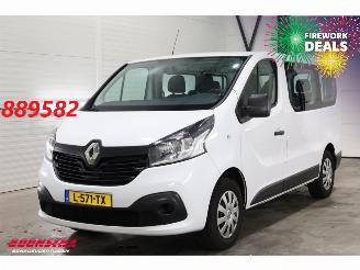 skadebil bedrijf Renault Trafic Passenger 1.6 dCi Expression 9-Pers. Airco 2018/5