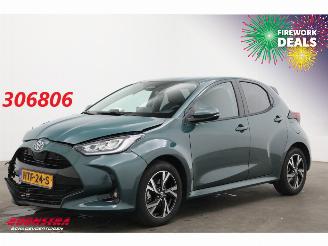 Schadeauto Toyota Yaris 1.5 Hybrid 115 Dynamic LED ACC LRHZ SHZ Camera PDC 3.421 km! 2025/6