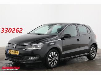 Damaged car Volkswagen Polo 1.4 TDI BlueMotion Navi Airco Cruise PDC AHK 2015/6