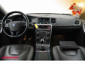 Volvo V-60 2.0 D4 Aut. Kinetic PremiumSound Leder Navi Clima Cruise PDC AHK picture 7