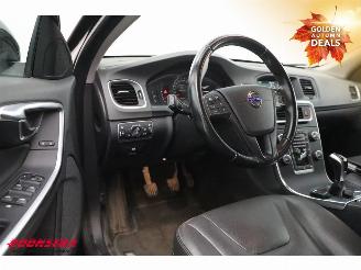 Volvo V-60 2.0 D4 Aut. Kinetic PremiumSound Leder Navi Clima Cruise PDC AHK picture 11
