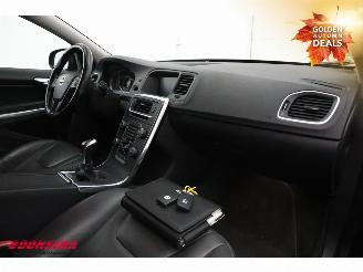 Volvo V-60 2.0 D4 Aut. Kinetic PremiumSound Leder Navi Clima Cruise PDC AHK picture 6