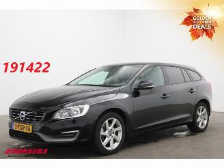 Volvo V-60 2.0 D4 Aut. Kinetic PremiumSound Leder Navi Clima Cruise PDC AHK picture 1