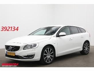skadebil auto Volvo V-60 2.4 D5 Twin Engine Summum Memory Leder Cruise SHZ AHK 2018/1