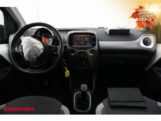 Toyota Aygo 1.0 VVT-i x-play Apple/Android Airo Cruise Camera 57.976 km! picture 14