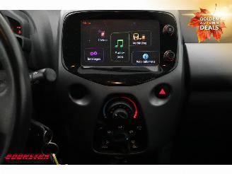 Toyota Aygo 1.0 VVT-i x-play Apple/Android Airo Cruise Camera 57.976 km! picture 15