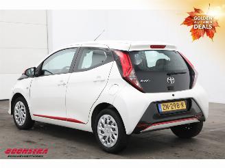 Toyota Aygo 1.0 VVT-i x-play Apple/Android Airo Cruise Camera 57.976 km! picture 4