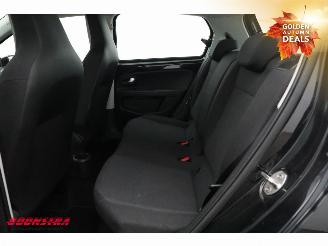 Volkswagen Up! 1.0 5-DRS Airco Bluetooth 39.306 km! picture 15