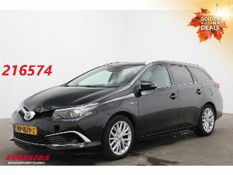 škoda osobní automobily Toyota Auris Touring Sports 1.8 Hybrid Executive Navi Clima Cruise Camera SHZ PDC AHK 2015/12