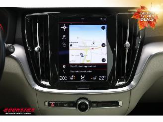 Volvo V-60 2.0 B3 Momentum Pano LED ACC H/K Leder LRHZ Camera picture 13