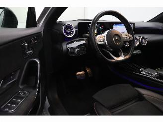 Mercedes A-klasse 180 d 7G-Tronic AMG Pano LED Memory Camera SHZ 45.179 km! picture 18