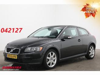 krockskadad bil auto Volvo C-30 1.8 Kinetic Youngtimer Clima Cruise AHK 164.360 km! 2007/6