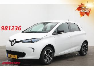 Schadeauto Renault Zoé R90 Intens 41 kWh (ex Accu) Navi Clima Cruise PDC 74.996 km! 2016/12