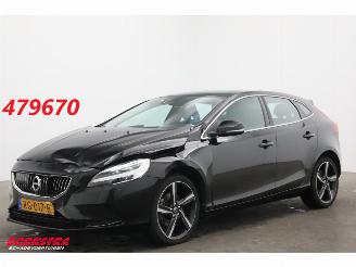 Schadeauto Volvo V-40 2.0 T3 Aut. Nordic+ Pano LED Memory Leder Camera SHZ 2017/11