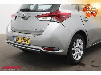Toyota Auris 1.8 Hybrid Dynamic Navi Clima Cruise PDC 169.034 km! picture 16