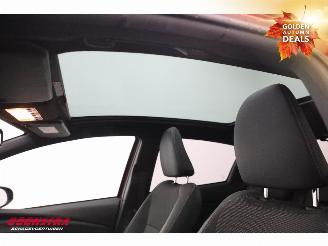 Toyota Yaris 1.5 Hybrid Premium Pano Navi Clima Cruise Camera 70.443 km! picture 16
